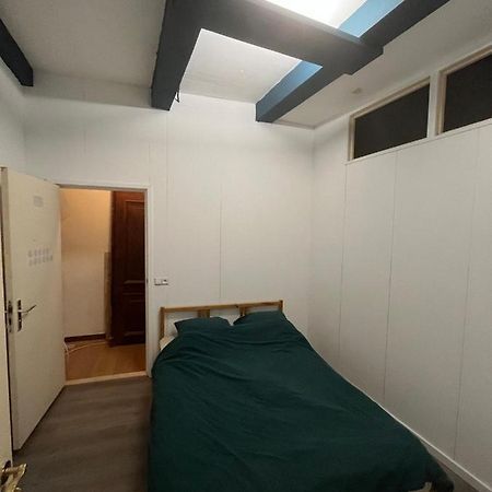 Iru, Not For Parties, Not A Hotel, Room With No Kitchen アムステルダム エクステリア 写真