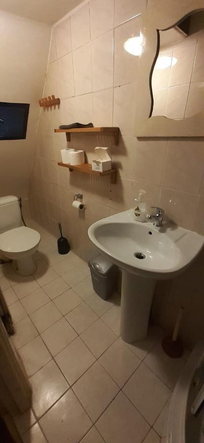 Iru, Not For Parties, Not A Hotel, Room With No Kitchen アムステルダム エクステリア 写真