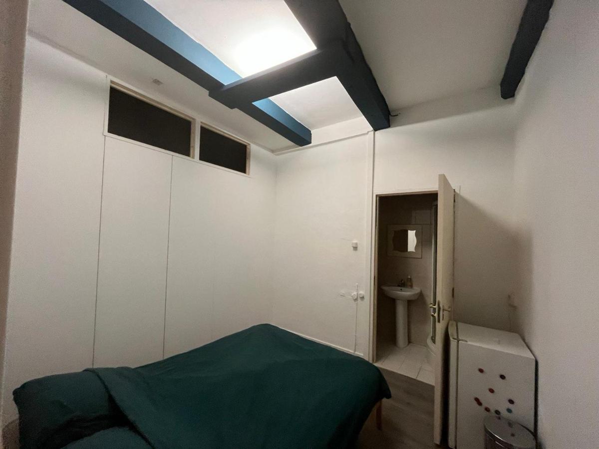 Iru, Not For Parties, Not A Hotel, Room With No Kitchen アムステルダム エクステリア 写真